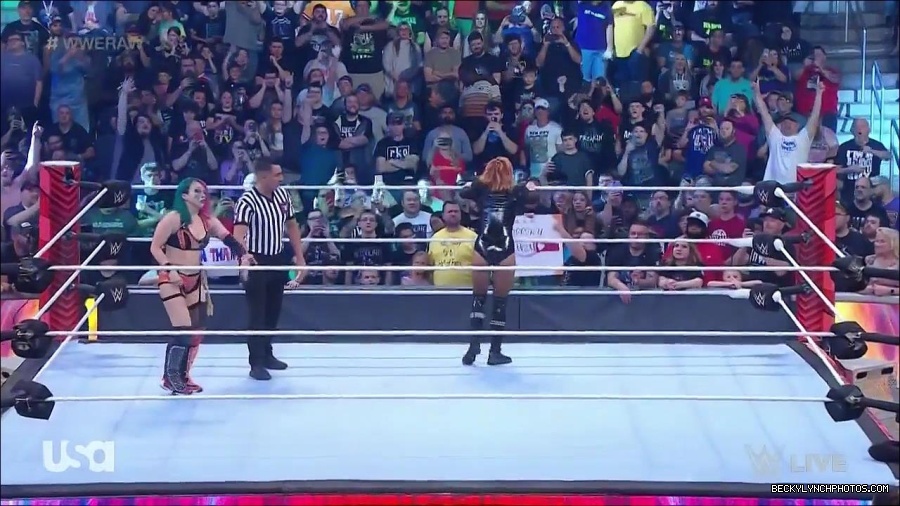 WWE_Monday_Night_Raw_2022_05_23_720p_HDTV_x264-NWCHD_mp4_007060560.jpg