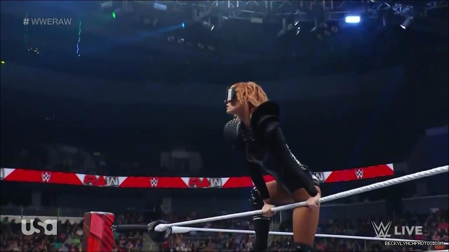 WWE_Monday_Night_Raw_2022_05_23_720p_HDTV_x264-NWCHD_mp4_007062963.jpg
