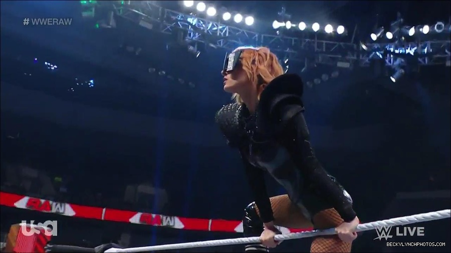 WWE_Monday_Night_Raw_2022_05_23_720p_HDTV_x264-NWCHD_mp4_007063764.jpg
