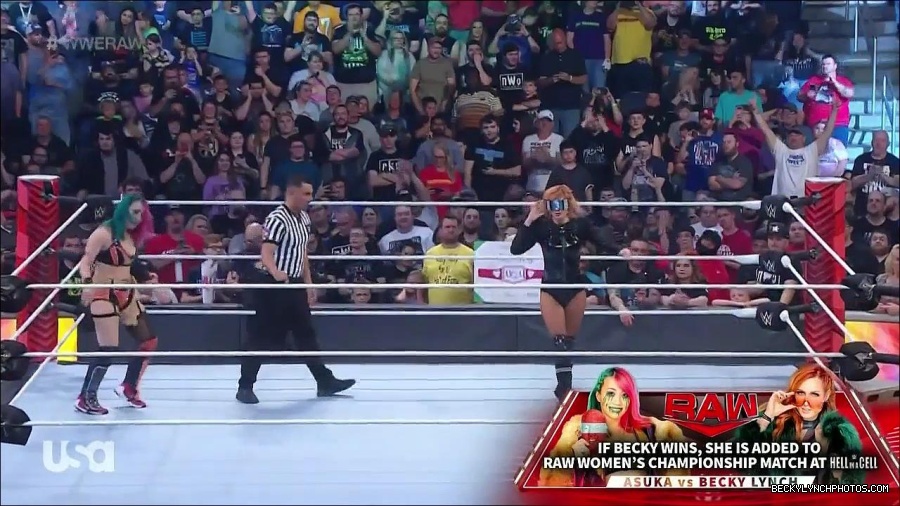 WWE_Monday_Night_Raw_2022_05_23_720p_HDTV_x264-NWCHD_mp4_007066967.jpg