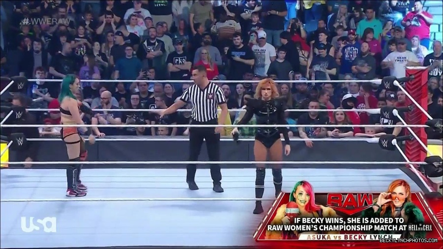 WWE_Monday_Night_Raw_2022_05_23_720p_HDTV_x264-NWCHD_mp4_007068568.jpg