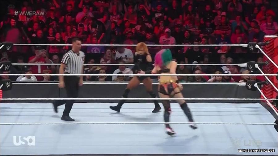 WWE_Monday_Night_Raw_2022_05_23_720p_HDTV_x264-NWCHD_mp4_007085385.jpg