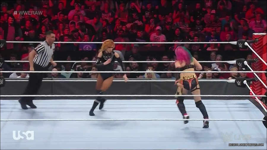 WWE_Monday_Night_Raw_2022_05_23_720p_HDTV_x264-NWCHD_mp4_007085786.jpg