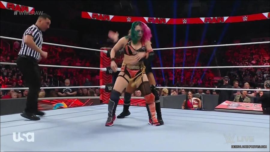 WWE_Monday_Night_Raw_2022_05_23_720p_HDTV_x264-NWCHD_mp4_007088188.jpg