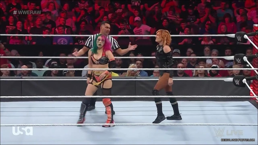 WWE_Monday_Night_Raw_2022_05_23_720p_HDTV_x264-NWCHD_mp4_007089389.jpg