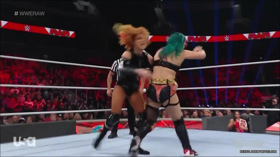 WWE_Monday_Night_Raw_2022_05_23_720p_HDTV_x264-NWCHD_mp4_007092993.jpg