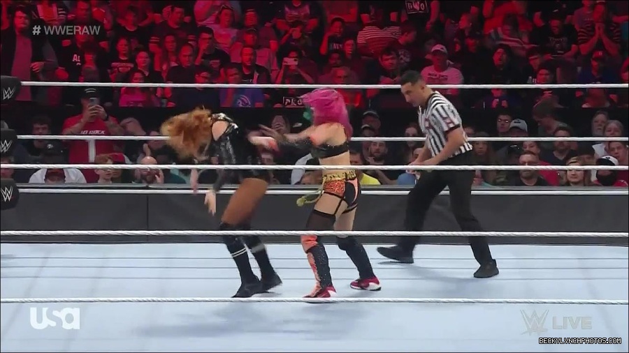 WWE_Monday_Night_Raw_2022_05_23_720p_HDTV_x264-NWCHD_mp4_007095395.jpg