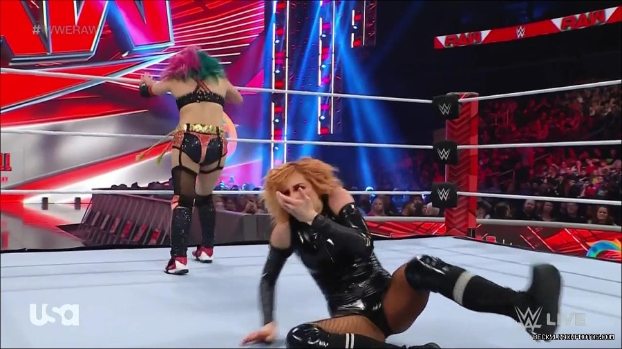 WWE_Monday_Night_Raw_2022_05_23_720p_HDTV_x264-NWCHD_mp4_007112212.jpg