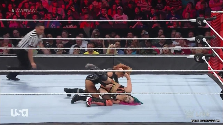 WWE_Monday_Night_Raw_2022_05_23_720p_HDTV_x264-NWCHD_mp4_007115816.jpg