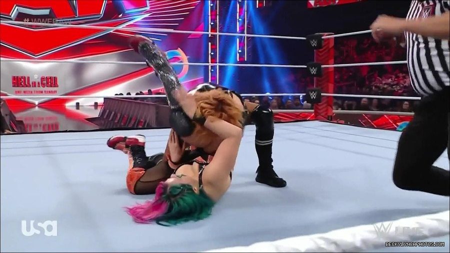 WWE_Monday_Night_Raw_2022_05_23_720p_HDTV_x264-NWCHD_mp4_007117017.jpg