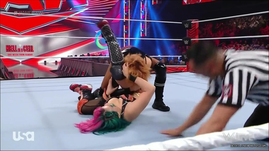 WWE_Monday_Night_Raw_2022_05_23_720p_HDTV_x264-NWCHD_mp4_007117417.jpg