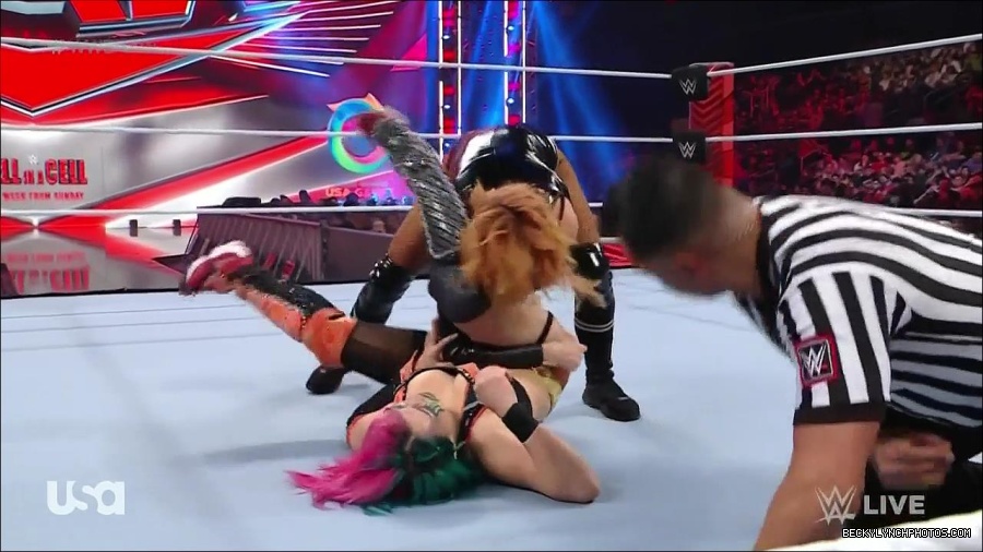 WWE_Monday_Night_Raw_2022_05_23_720p_HDTV_x264-NWCHD_mp4_007118618.jpg
