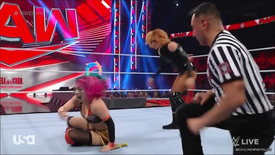 WWE_Monday_Night_Raw_2022_05_23_720p_HDTV_x264-NWCHD_mp4_007120220.jpg