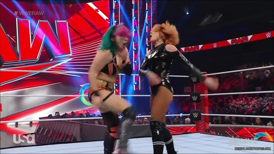 WWE_Monday_Night_Raw_2022_05_23_720p_HDTV_x264-NWCHD_mp4_007122622.jpg