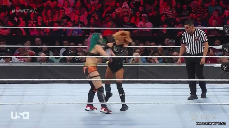 WWE_Monday_Night_Raw_2022_05_23_720p_HDTV_x264-NWCHD_mp4_007125025.jpg