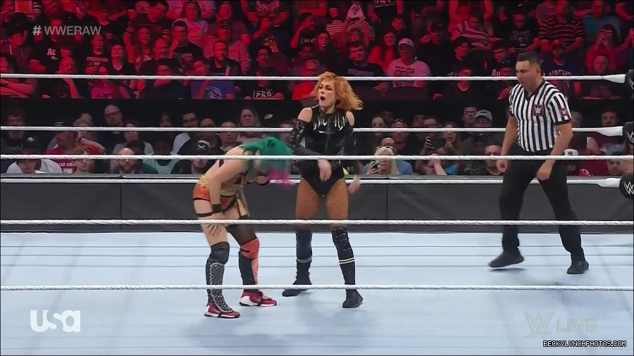 WWE_Monday_Night_Raw_2022_05_23_720p_HDTV_x264-NWCHD_mp4_007125425.jpg