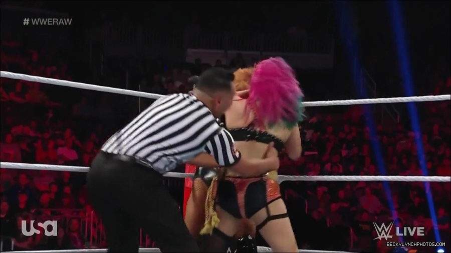 WWE_Monday_Night_Raw_2022_05_23_720p_HDTV_x264-NWCHD_mp4_007137037.jpg