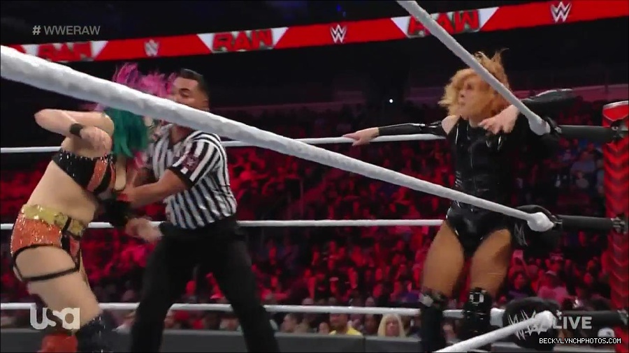 WWE_Monday_Night_Raw_2022_05_23_720p_HDTV_x264-NWCHD_mp4_007138638.jpg
