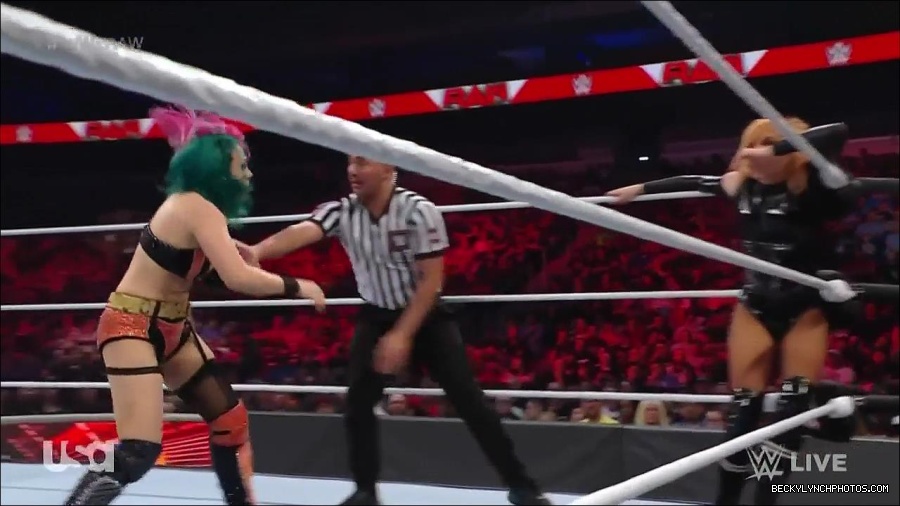 WWE_Monday_Night_Raw_2022_05_23_720p_HDTV_x264-NWCHD_mp4_007139039.jpg