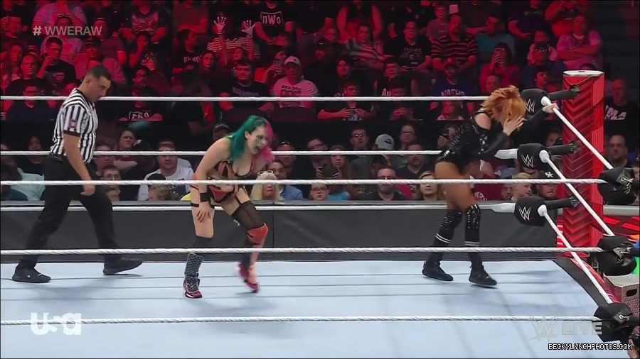 WWE_Monday_Night_Raw_2022_05_23_720p_HDTV_x264-NWCHD_mp4_007145445.jpg