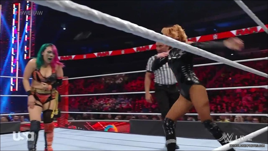 WWE_Monday_Night_Raw_2022_05_23_720p_HDTV_x264-NWCHD_mp4_007147047.jpg