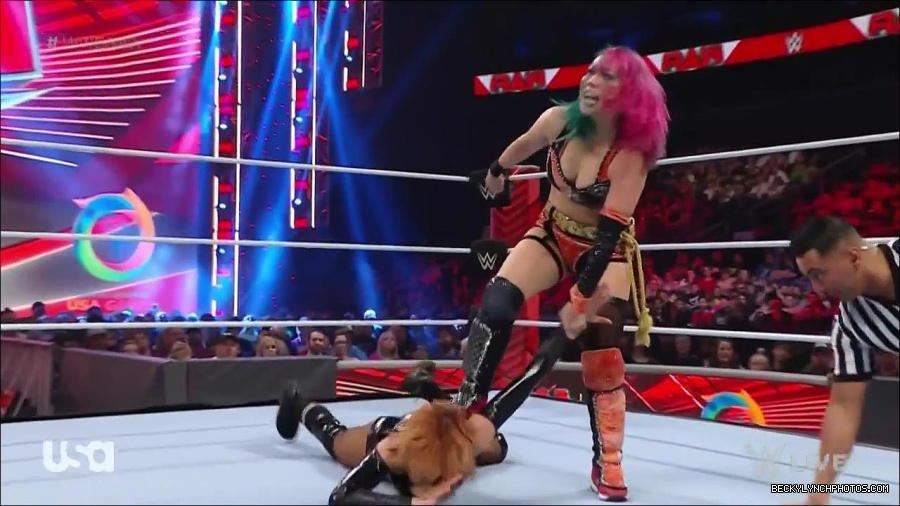 WWE_Monday_Night_Raw_2022_05_23_720p_HDTV_x264-NWCHD_mp4_007153053.jpg