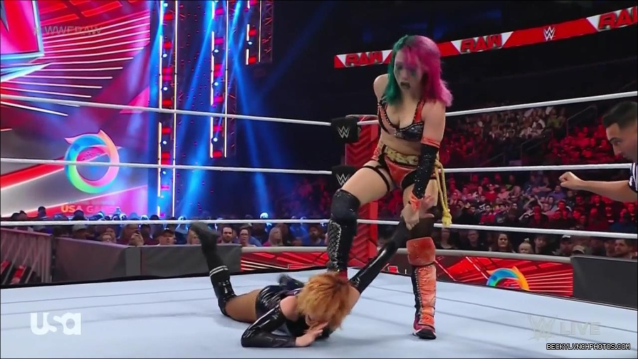 WWE_Monday_Night_Raw_2022_05_23_720p_HDTV_x264-NWCHD_mp4_007153854.jpg