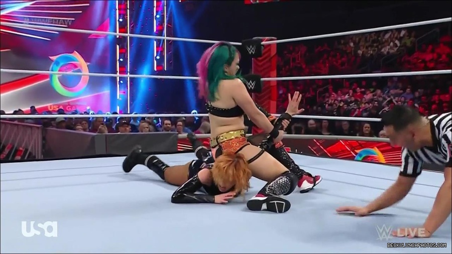 WWE_Monday_Night_Raw_2022_05_23_720p_HDTV_x264-NWCHD_mp4_007155455.jpg