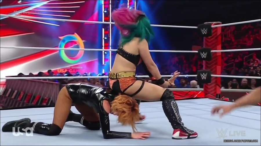 WWE_Monday_Night_Raw_2022_05_23_720p_HDTV_x264-NWCHD_mp4_007161461.jpg