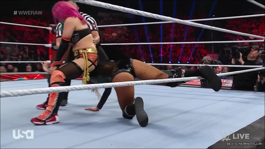 WWE_Monday_Night_Raw_2022_05_23_720p_HDTV_x264-NWCHD_mp4_007167467.jpg