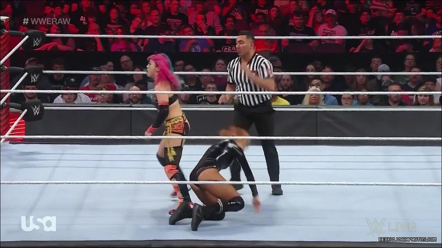 WWE_Monday_Night_Raw_2022_05_23_720p_HDTV_x264-NWCHD_mp4_007169069.jpg