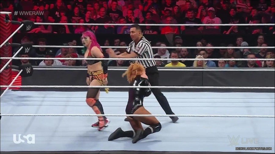 WWE_Monday_Night_Raw_2022_05_23_720p_HDTV_x264-NWCHD_mp4_007169469.jpg