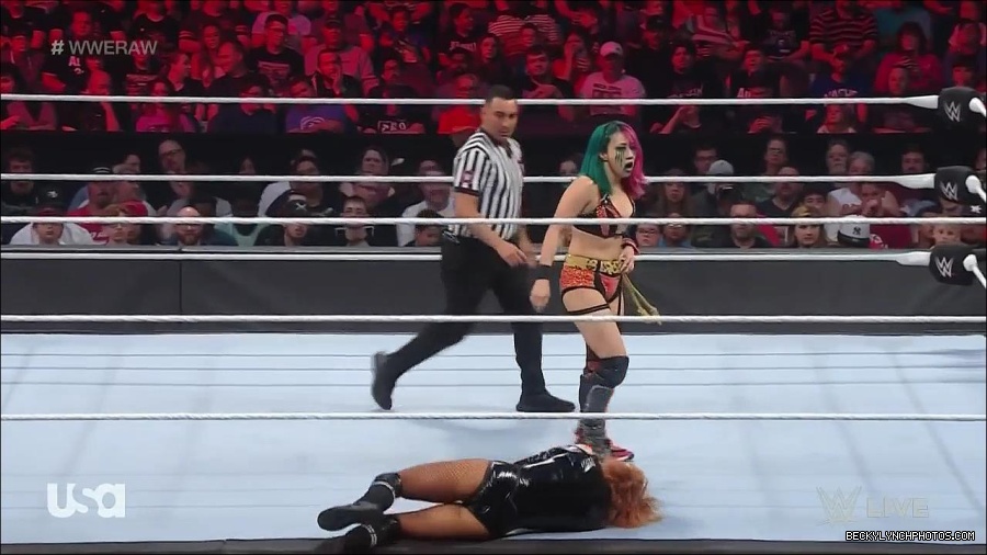 WWE_Monday_Night_Raw_2022_05_23_720p_HDTV_x264-NWCHD_mp4_007173073.jpg