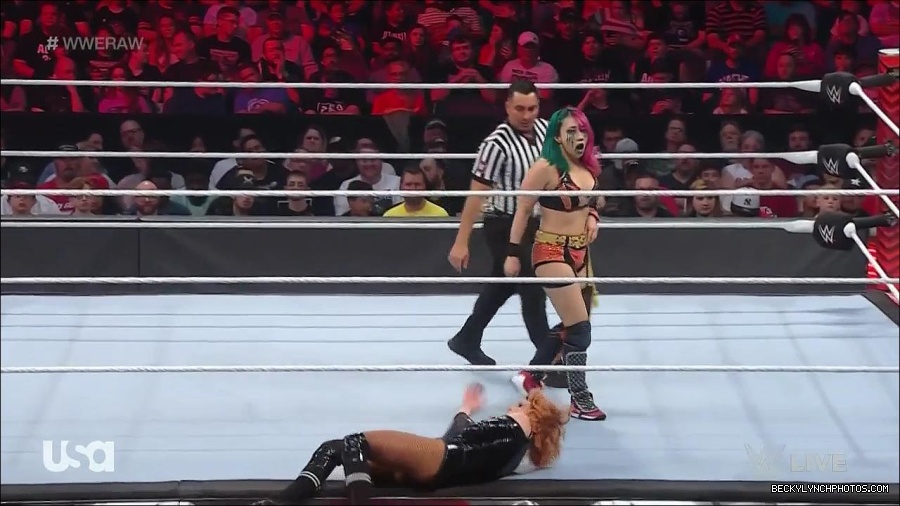 WWE_Monday_Night_Raw_2022_05_23_720p_HDTV_x264-NWCHD_mp4_007173473.jpg