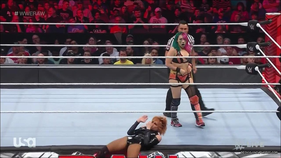 WWE_Monday_Night_Raw_2022_05_23_720p_HDTV_x264-NWCHD_mp4_007173874.jpg