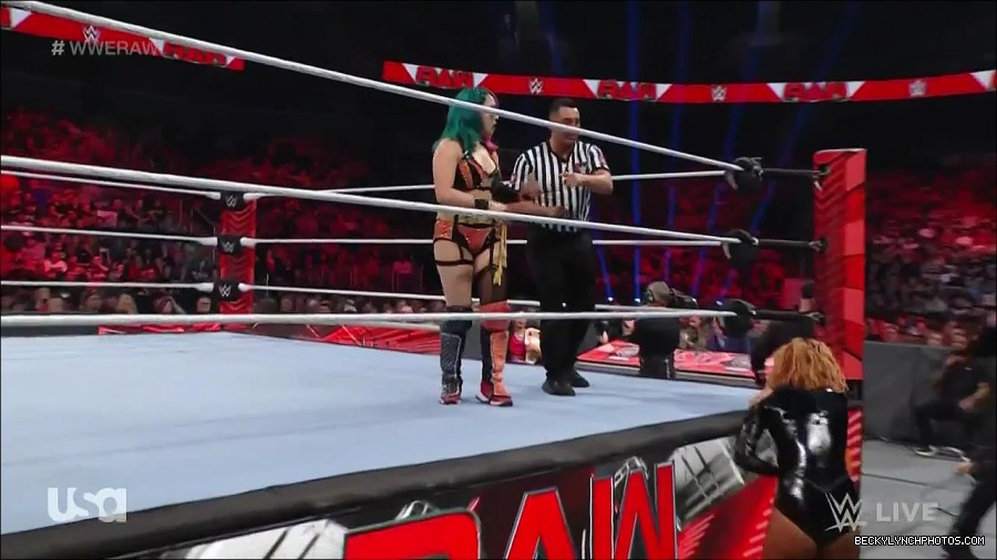 WWE_Monday_Night_Raw_2022_05_23_720p_HDTV_x264-NWCHD_mp4_007175475.jpg