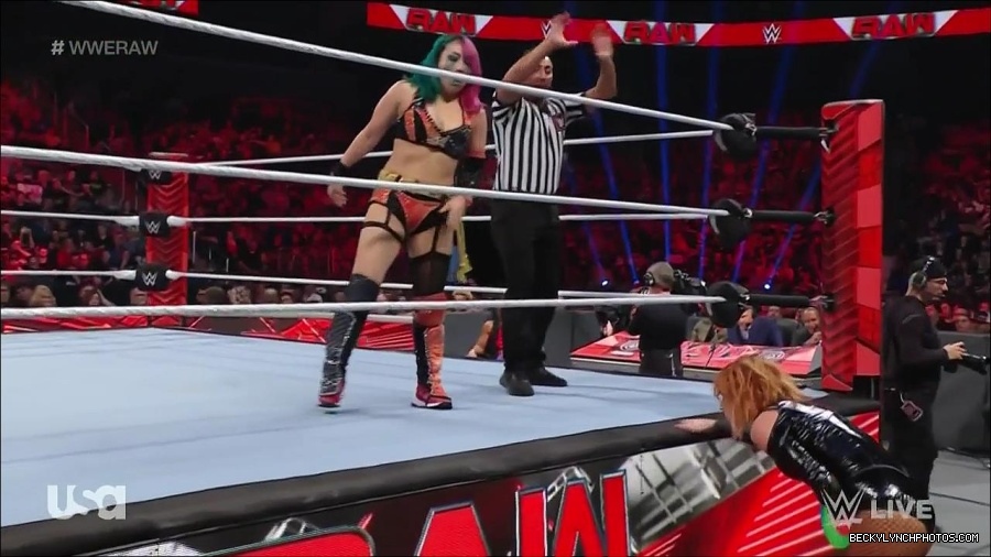 WWE_Monday_Night_Raw_2022_05_23_720p_HDTV_x264-NWCHD_mp4_007176276.jpg