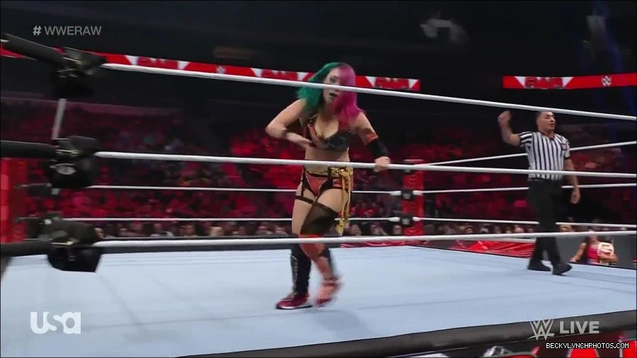 WWE_Monday_Night_Raw_2022_05_23_720p_HDTV_x264-NWCHD_mp4_007177878.jpg