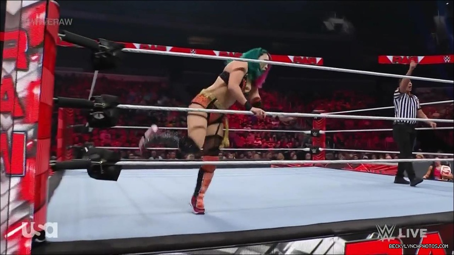 WWE_Monday_Night_Raw_2022_05_23_720p_HDTV_x264-NWCHD_mp4_007178278.jpg