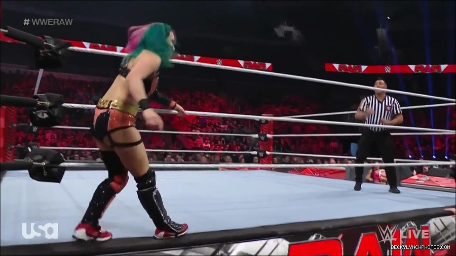 WWE_Monday_Night_Raw_2022_05_23_720p_HDTV_x264-NWCHD_mp4_007179880.jpg