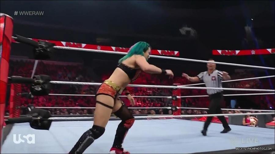 WWE_Monday_Night_Raw_2022_05_23_720p_HDTV_x264-NWCHD_mp4_007180680.jpg