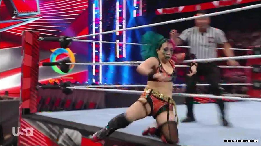 WWE_Monday_Night_Raw_2022_05_23_720p_HDTV_x264-NWCHD_mp4_007181481.jpg