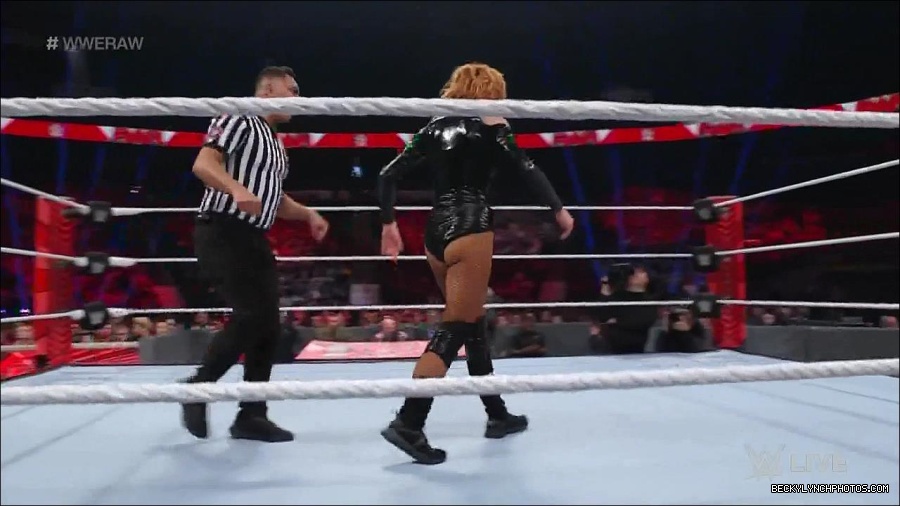 WWE_Monday_Night_Raw_2022_05_23_720p_HDTV_x264-NWCHD_mp4_007195896.jpg