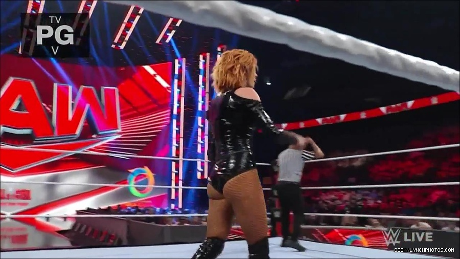 WWE_Monday_Night_Raw_2022_05_23_720p_HDTV_x264-NWCHD_mp4_007199500.jpg