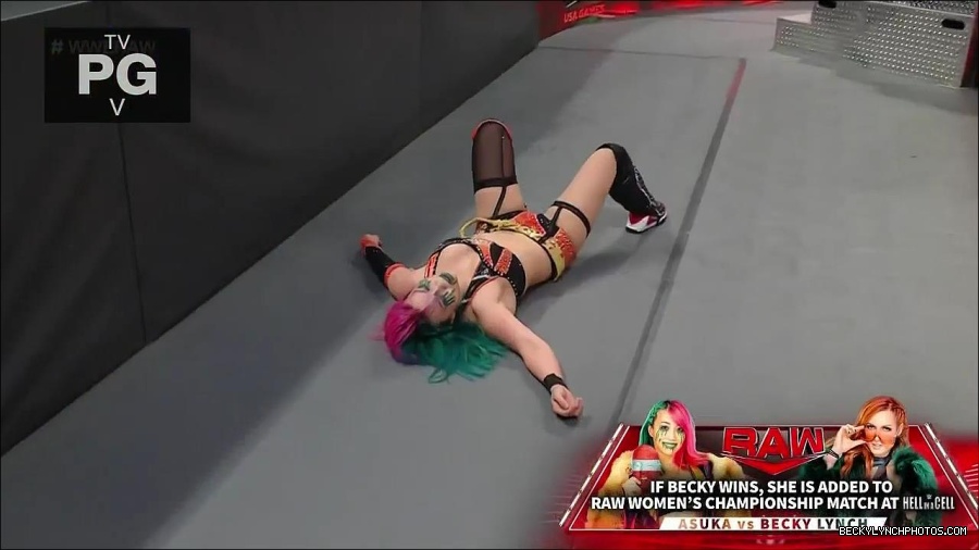 WWE_Monday_Night_Raw_2022_05_23_720p_HDTV_x264-NWCHD_mp4_007201101.jpg
