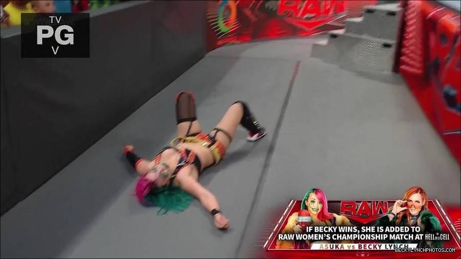 WWE_Monday_Night_Raw_2022_05_23_720p_HDTV_x264-NWCHD_mp4_007201502.jpg