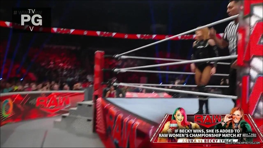 WWE_Monday_Night_Raw_2022_05_23_720p_HDTV_x264-NWCHD_mp4_007202303.jpg