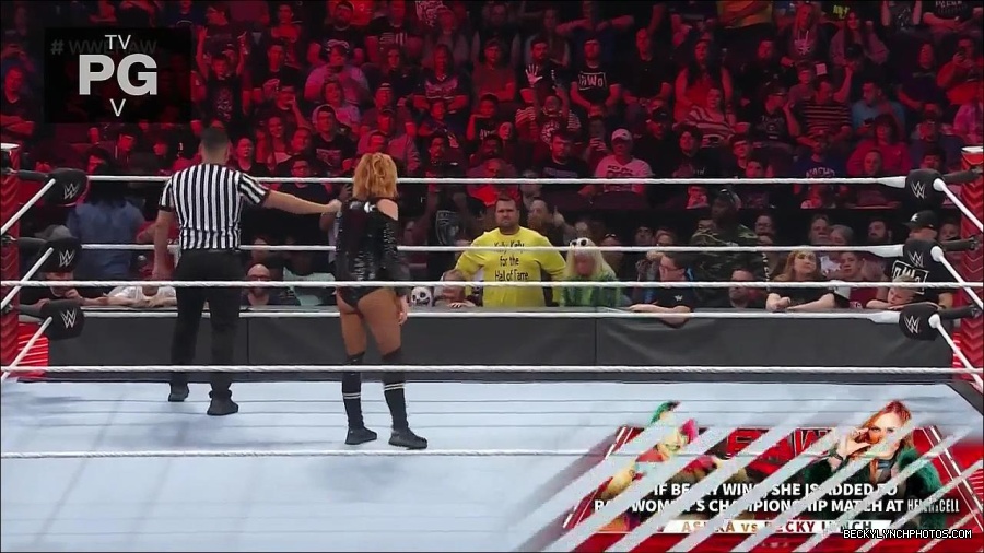WWE_Monday_Night_Raw_2022_05_23_720p_HDTV_x264-NWCHD_mp4_007211512.jpg