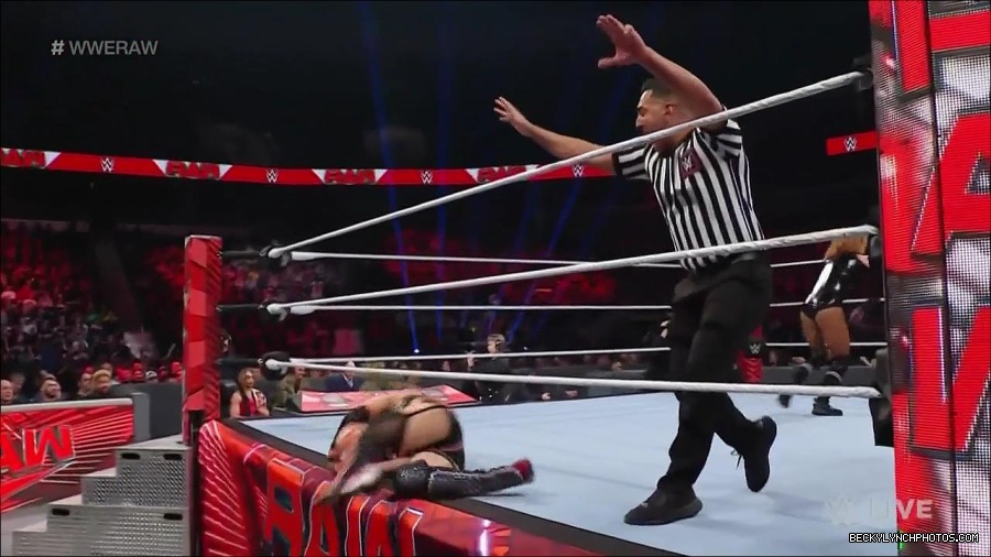 WWE_Monday_Night_Raw_2022_05_23_720p_HDTV_x264-NWCHD_mp4_007216317.jpg