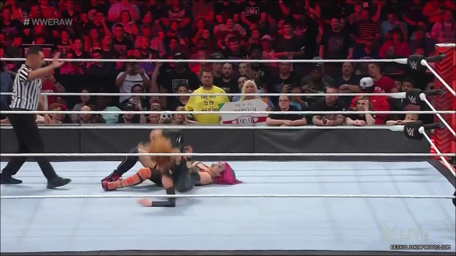 WWE_Monday_Night_Raw_2022_05_23_720p_HDTV_x264-NWCHD_mp4_007218319.jpg